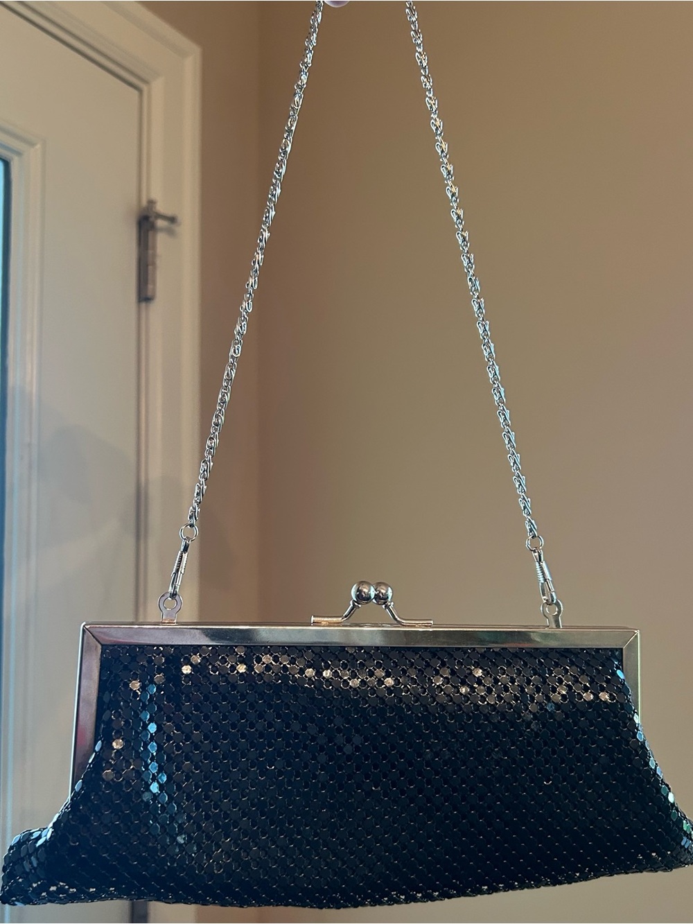 Vintage-Inspired Black Sequin Evening Clutch with Silver Chain